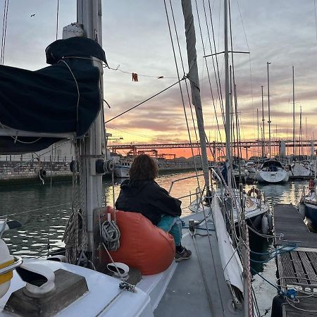 Cozy Lisbon Marina Sleepaboard - Sail Away Lisboa Exterior foto