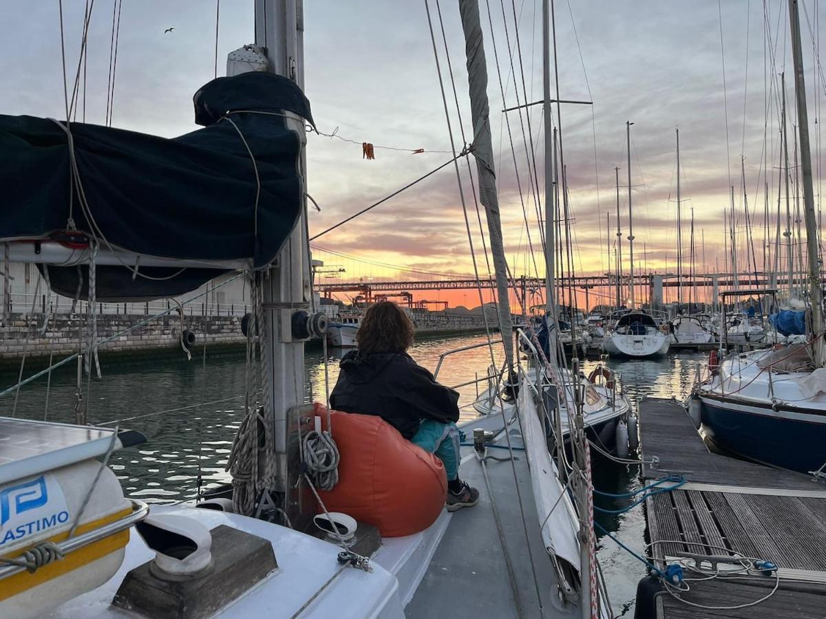 Cozy Lisbon Marina Sleepaboard - Sail Away Lisboa Exterior foto