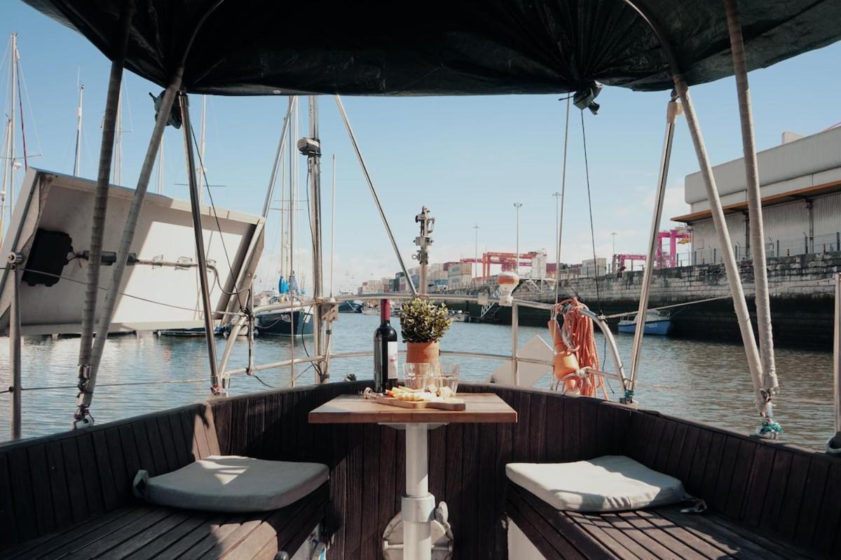Cozy Lisbon Marina Sleepaboard - Sail Away Lisboa Exterior foto